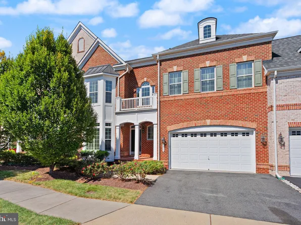 3884 Billberry Dr, Fairfax, VA 22033