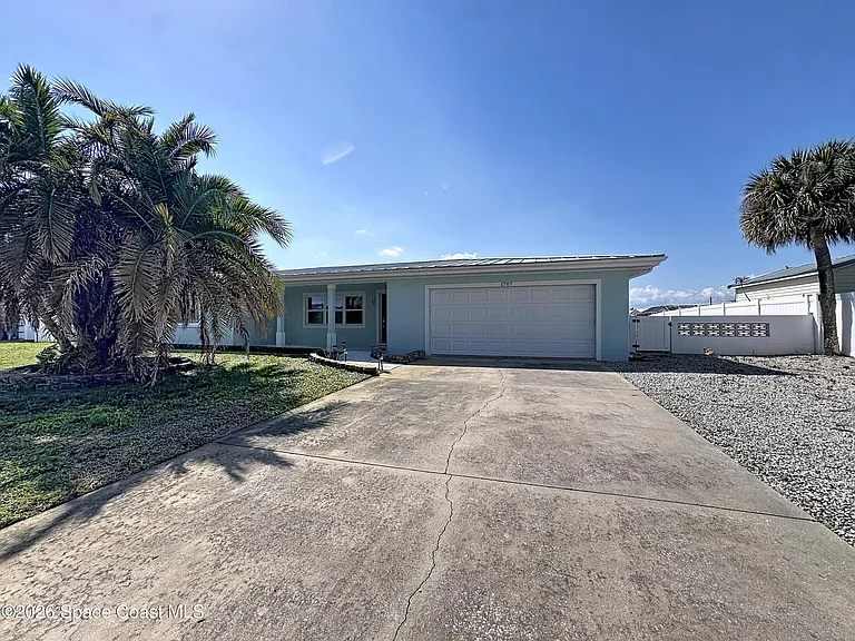 1707 Shore Dr — Photo 40