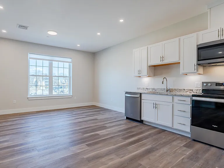 18 Sullivan St #202 — Photo 2