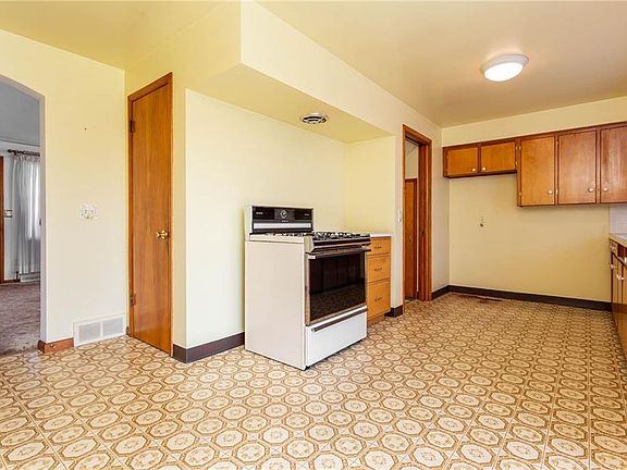 4th image of 1331 W 26th St