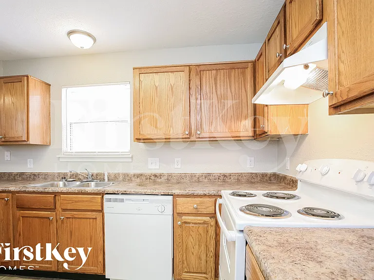 4327 Autumn Crest Ct — Photo 9