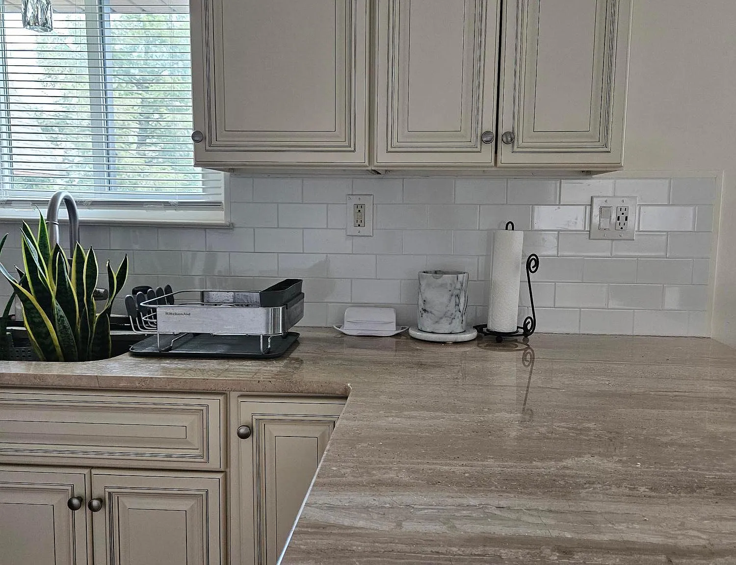 1 bed, 840 sqft, $2,000 — Photo 3