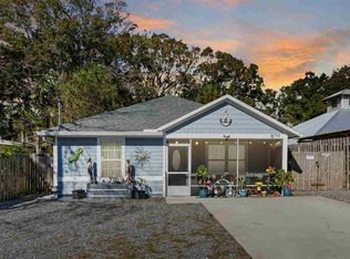 528 Woodlawn Rd, Saint Augustine, FL 32084