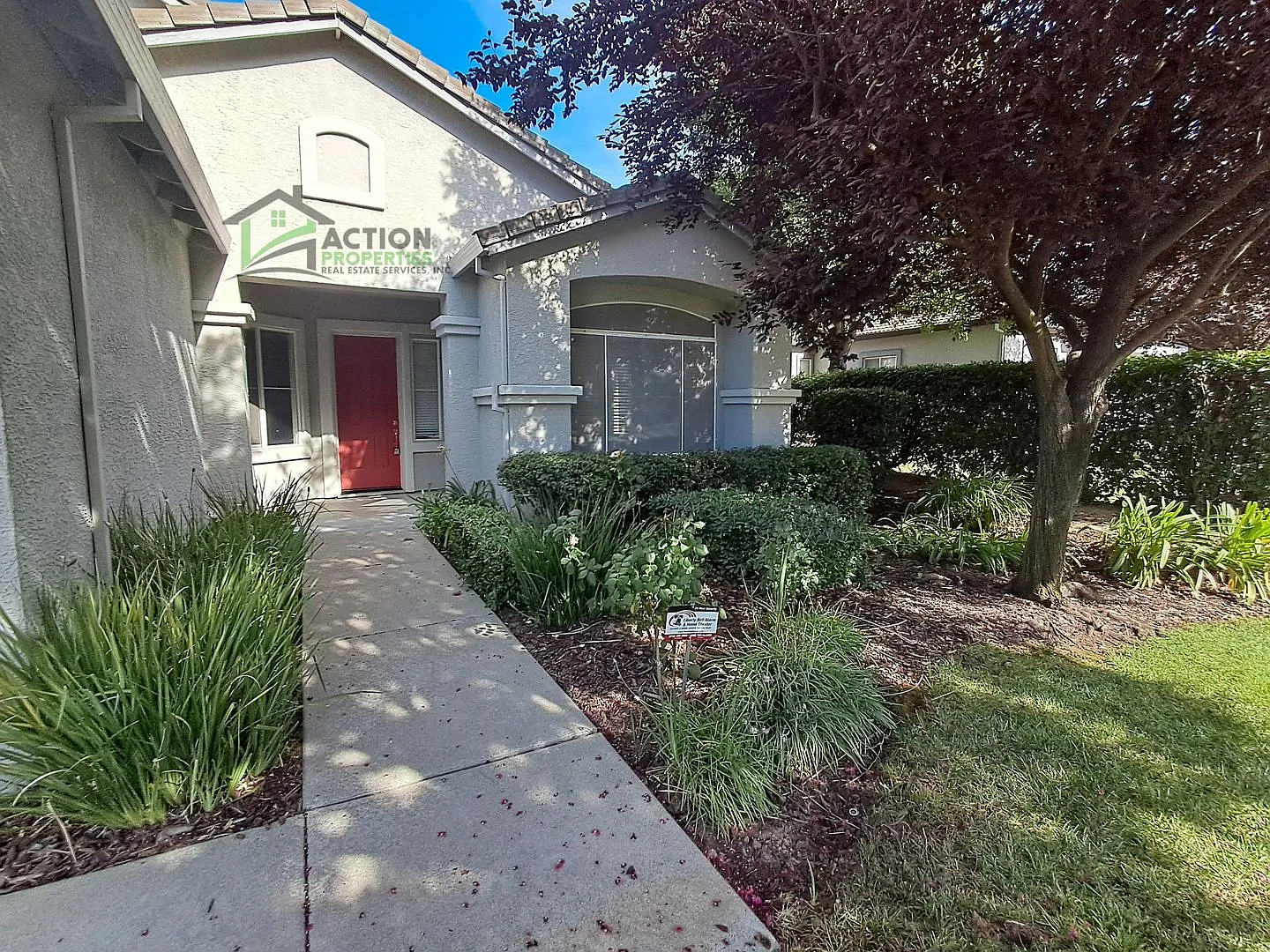 Stunning Roseville, Gated Heritage Oak: 3 Bed 2524 sqft, Single Story, Carpet Hardwood Floors, Ac... — Photo 4
