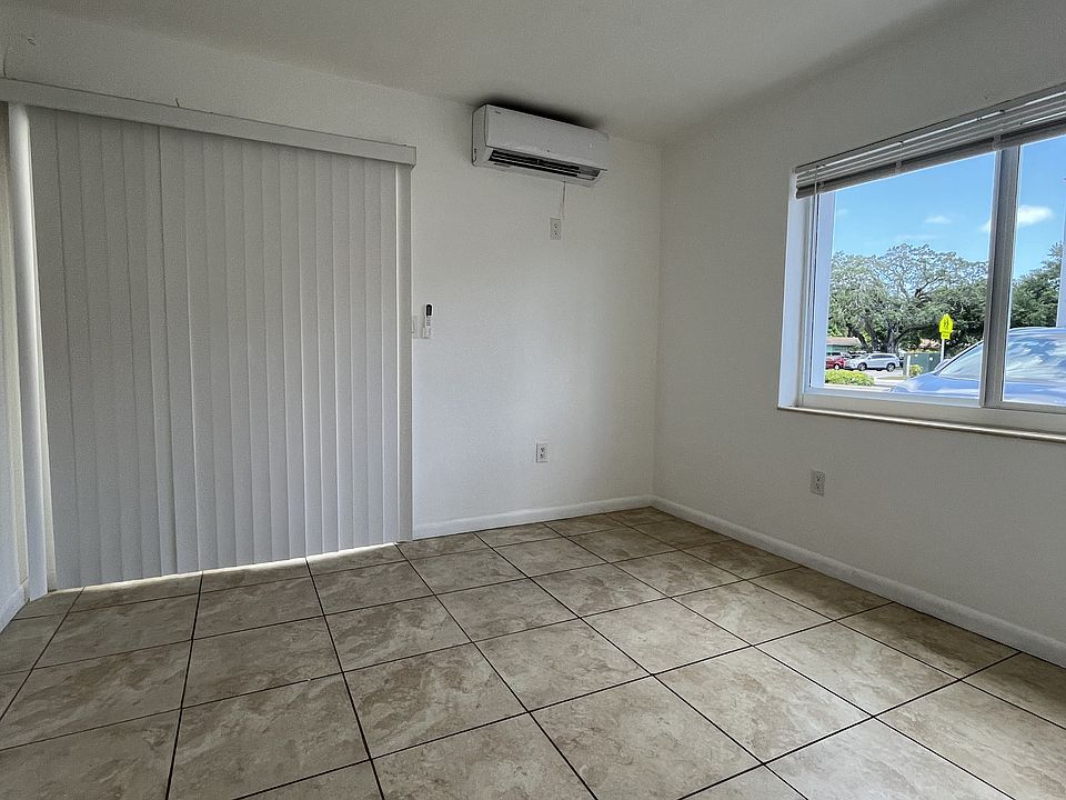1st image of 14280 NE 6th Ave APT 2
