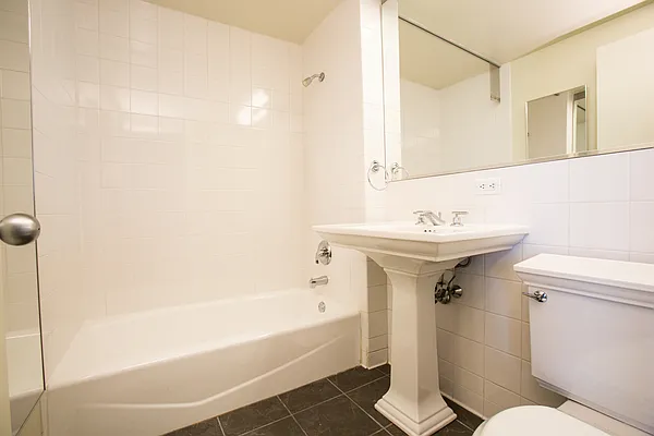 Rented by Stonehenge NYC LLC | media 6