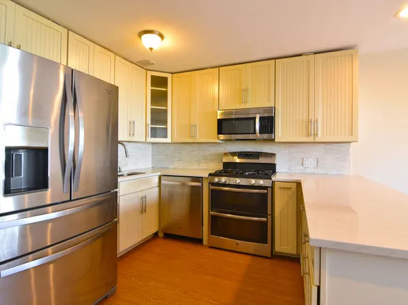 336 Howe Avenue image 2 of 13