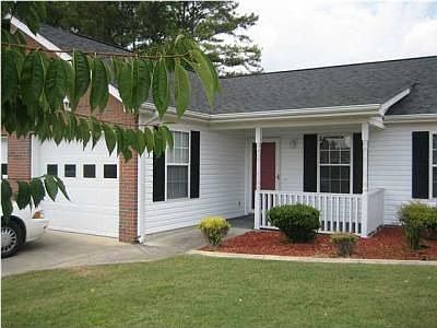 1st image of 17 Flagstone Dr