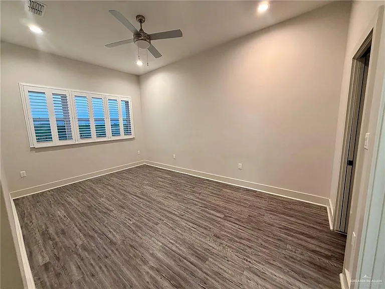 3403 Lago Washington — Photo 13