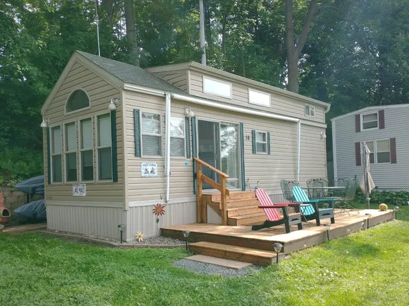 1663 Us Highway 8 #16, Saint Croix Falls, WI 54024