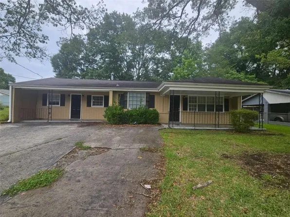 501 Ridgecrest Dr, Riverdale, GA 30274