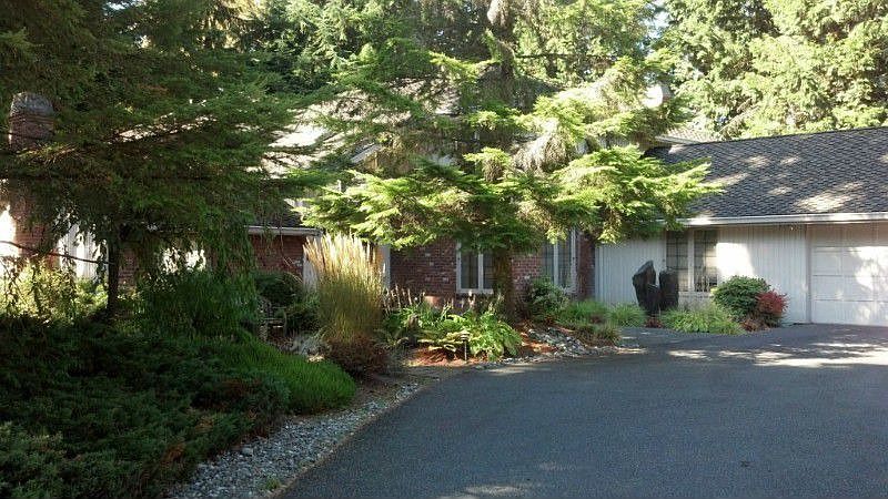1st image of 14210 NE 40th Pl