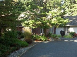 14210 NE 40th Pl, Bellevue, WA 98007