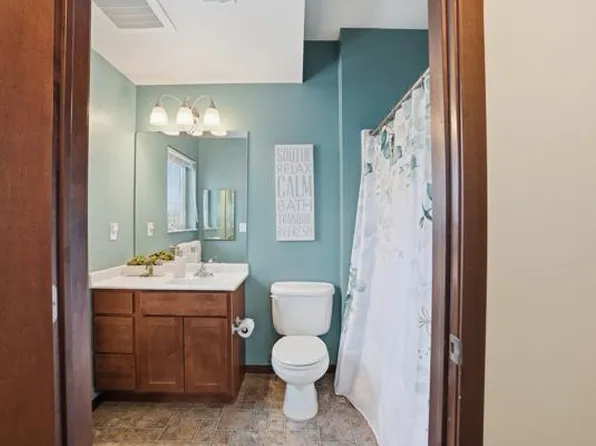 5445 Boone Ave N APT 317, New Hope, MN 55428