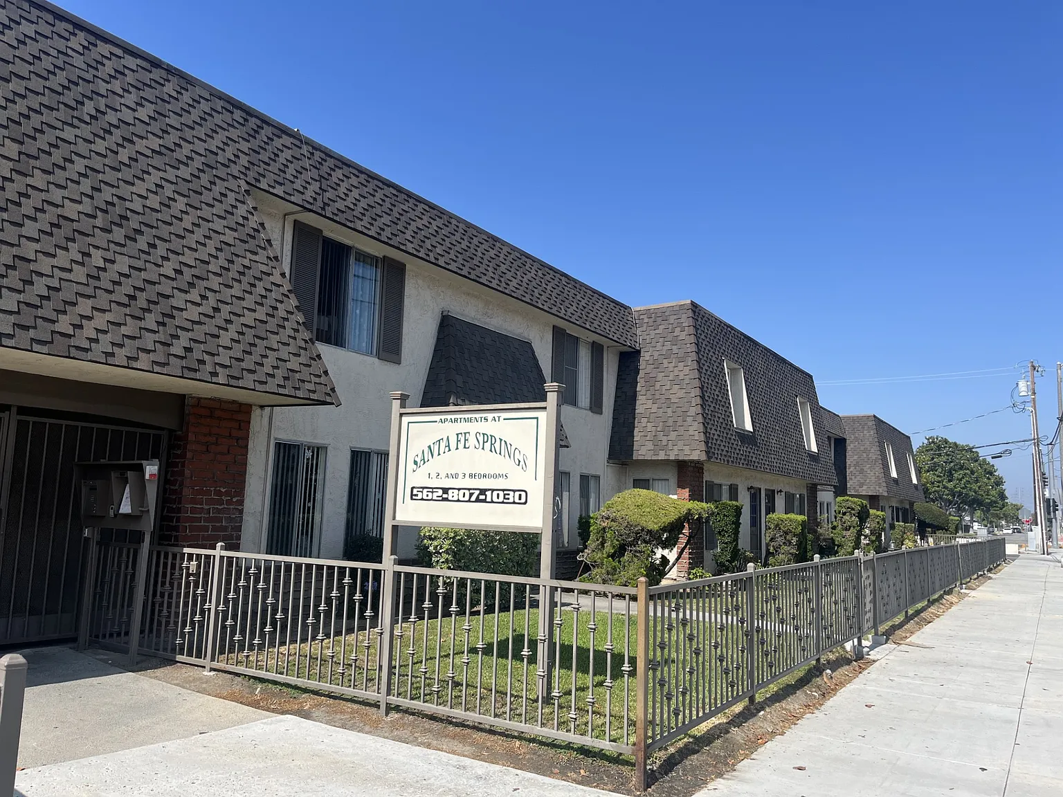 Santa Fe Springs Apartments — Photo 1