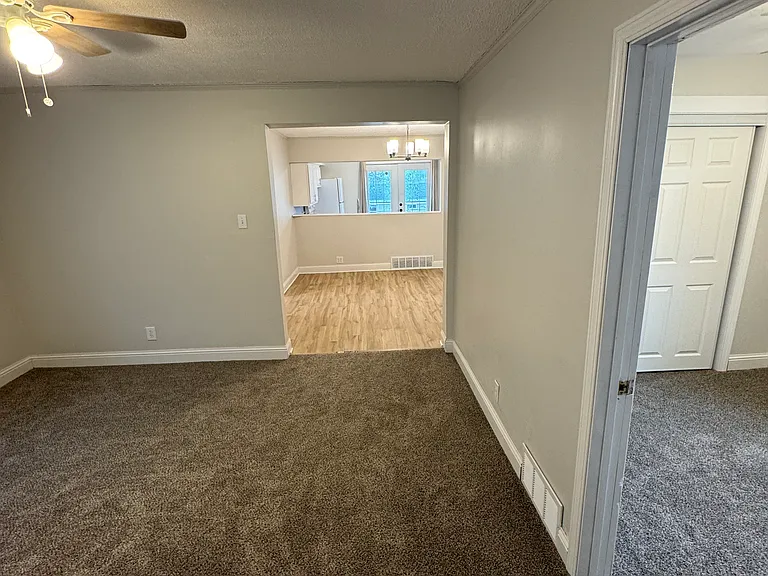 1315 N Iowa Ave — Photo 1