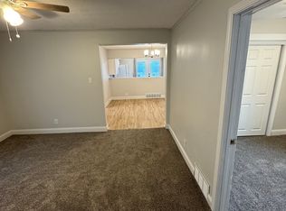 1315 N Iowa Ave, York, NE 68467