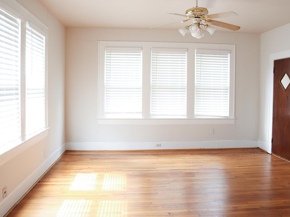 Spacious living room