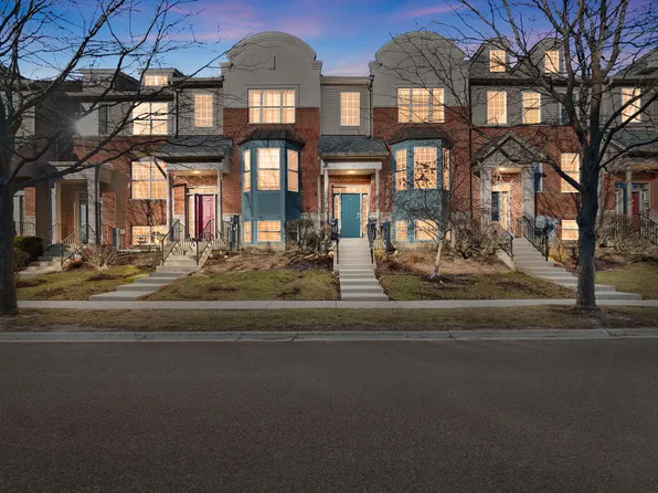 1548 Station Park Dr, Grayslake, IL 60030