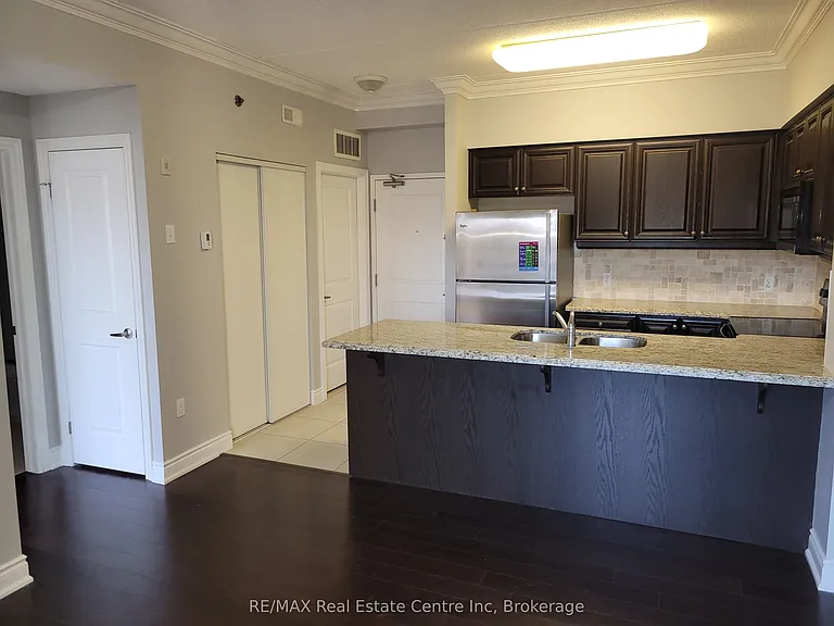 1440 Gordon St #105 — Photo 5