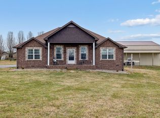 70 Hayden Drake Dr, Lafayette, TN 37083