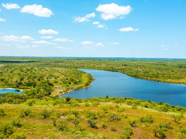 701 County Road 496, Goldsboro, TX 79519