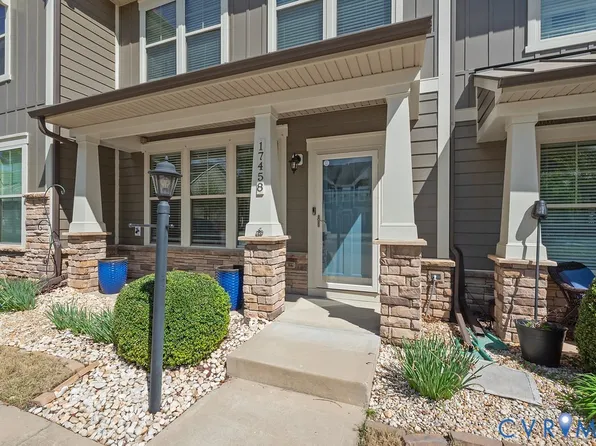 17458 Memorial Tournament Dr, Moseley, VA 23120