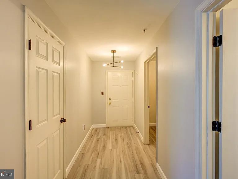 8905 Stone Creek Pl #102 — Photo 25