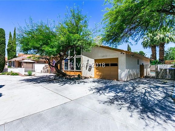 circular driveway and RV parking