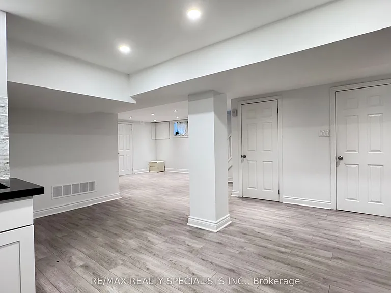 131 Searle Ave #BASEMENT — Photo 14