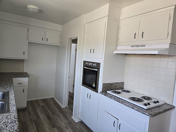 5th image of 634 E Hyde Park Blvd APT 5