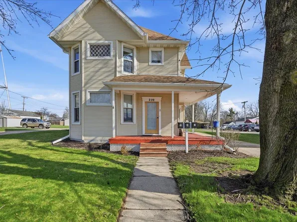 209 W Main St #1, Waunakee, WI 53597