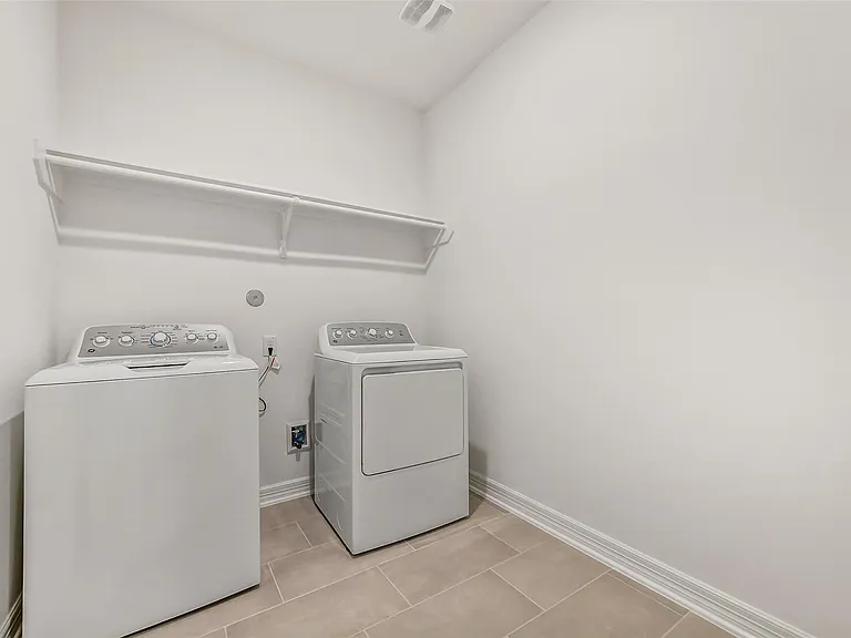 4116 Silver Falls Ln — Photo 24