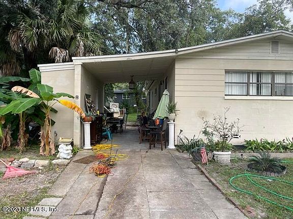 3rd image of 3117 ALTAMONT Avenue W