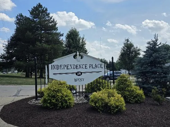 9997 Independence Dr, North Royalton, OH 44133