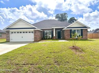 6205 Diamond Ln, Biloxi, MS 39532
