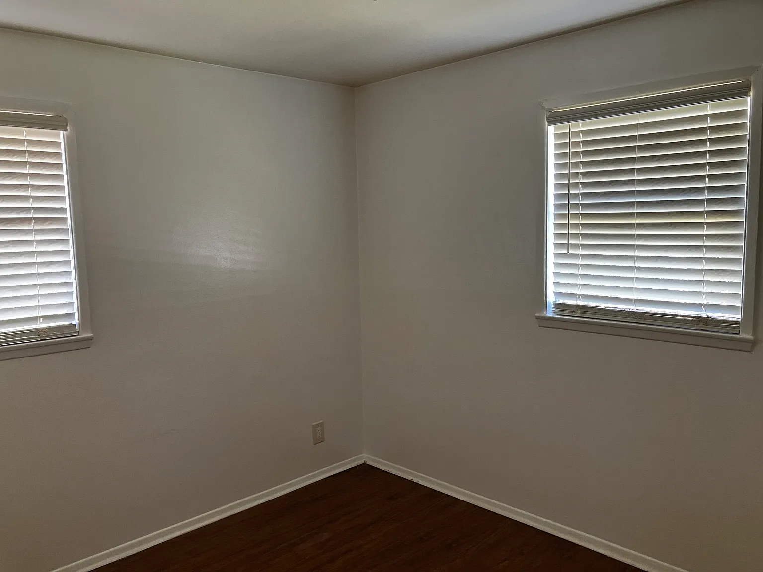 3 bed, 1160 sqft, $900 — Photo 2