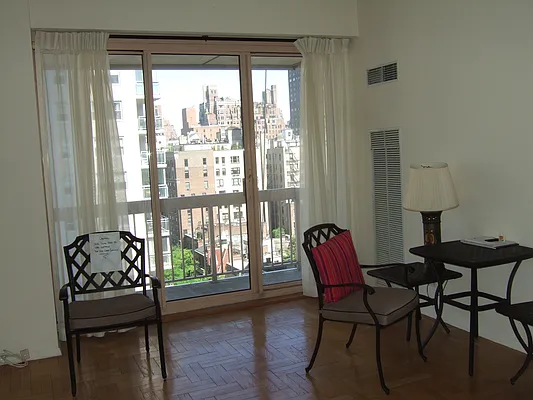 Rented by (Legacy) NY Quality Living Uptown | media 11