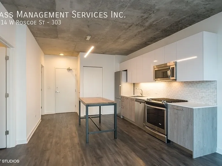 Centrum Lakeview — Photo 15