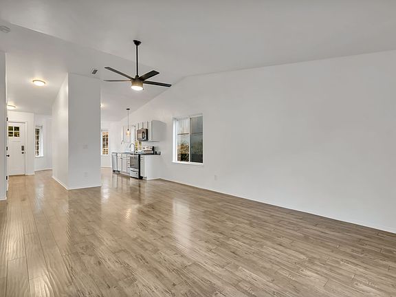5th image of 1502 200th Street Ct E