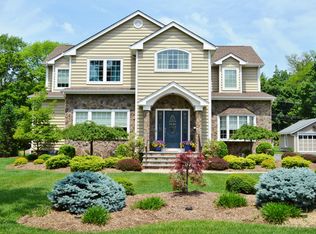 21 Idlewild Dr, Morris Plains, NJ 07950