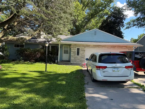1808 W State St, Marshalltown, IA 50158