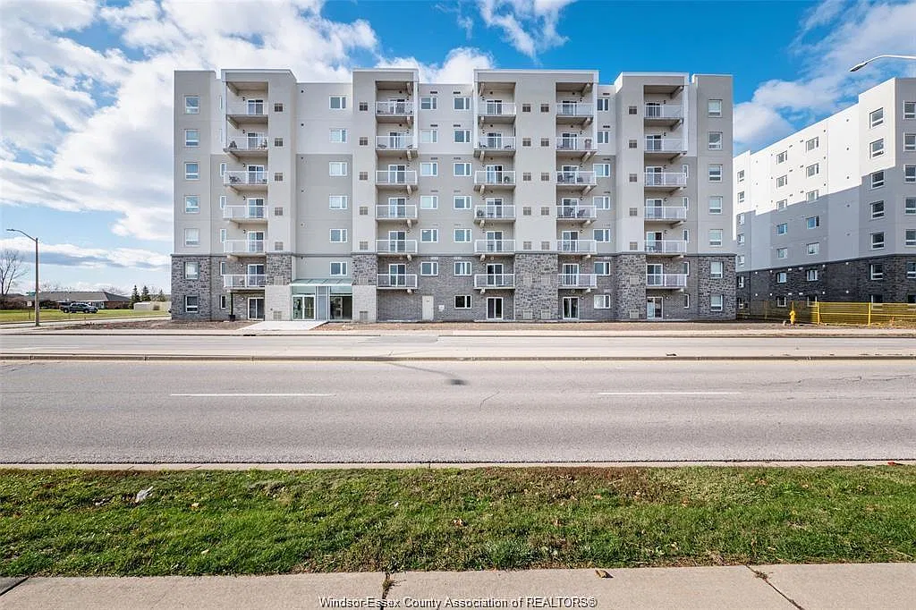2 bed, 2.0 bath, $2,300 — Photo 1