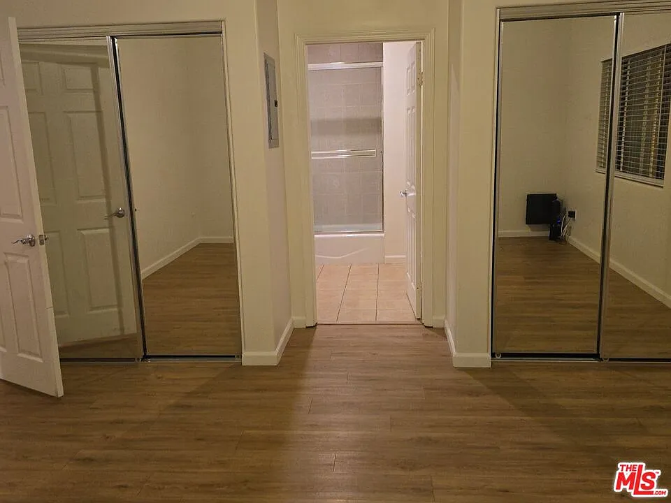 2 bed, 2.5 bath, 1100 sqft, $2,650 — Photo 3