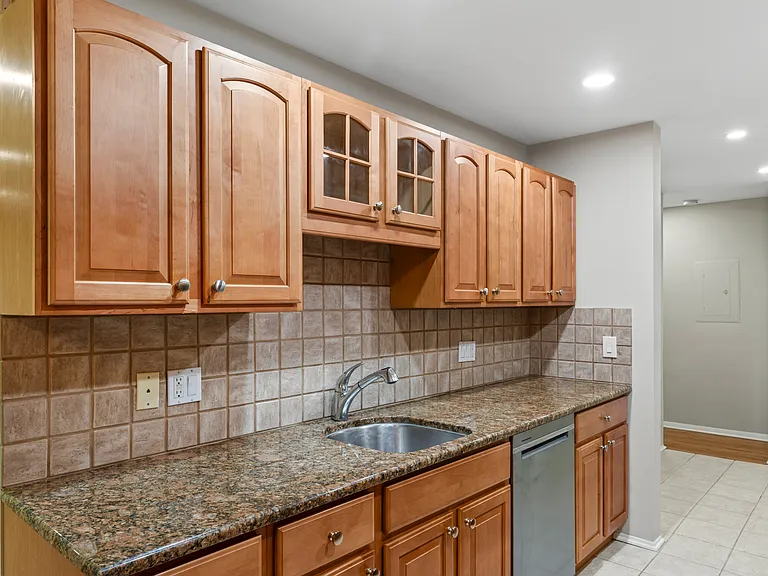 245 Hamilton Ave #1 — Photo 9