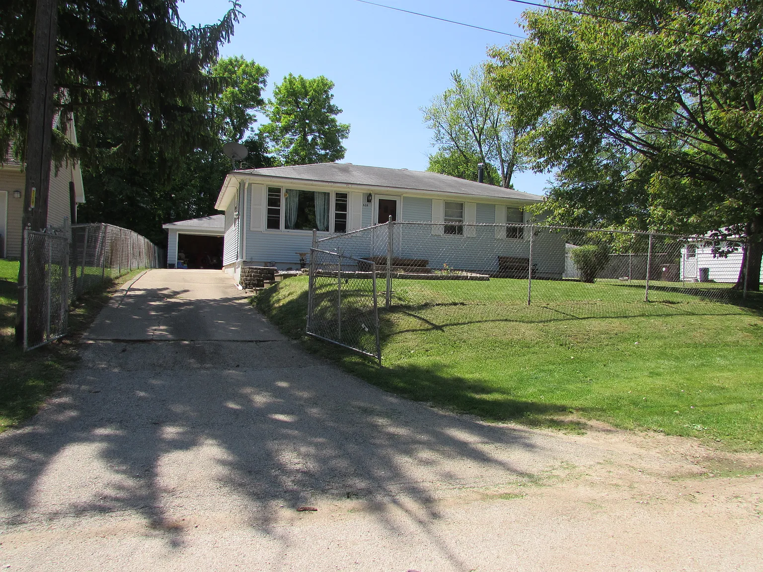 628 Carola St photo 1