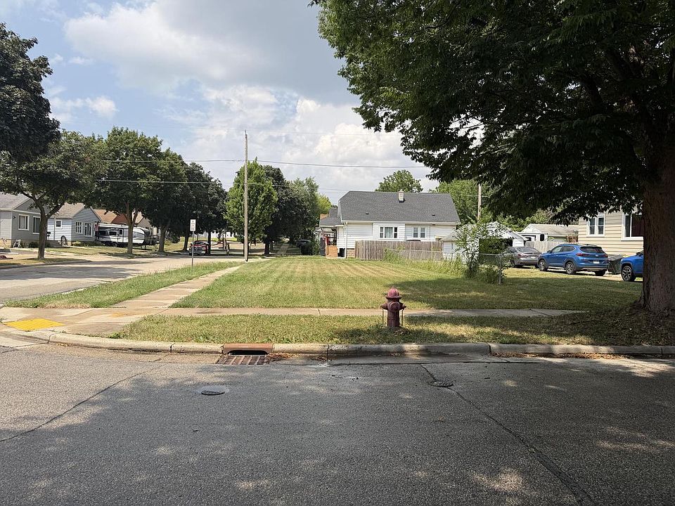 1st image of 16 S 89TH STREET