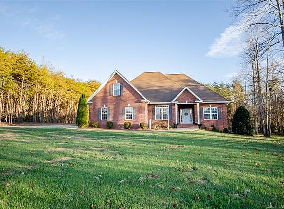 2nd image of 141 Hidden River Ln
