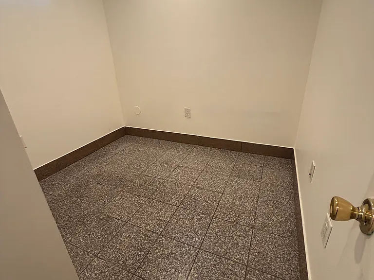 377 Danforth Ave #9B — Photo 7