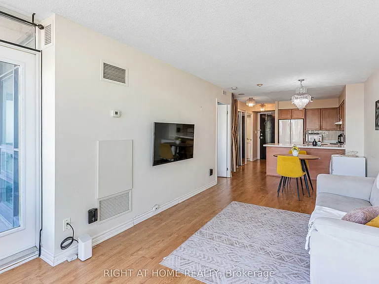 231 Fort York Blvd #1807 — Photo 15